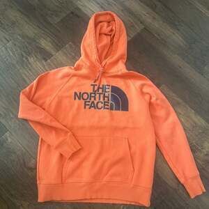 The North Face Women's Half Dome Pullover Logo Hoodie Orange Medium